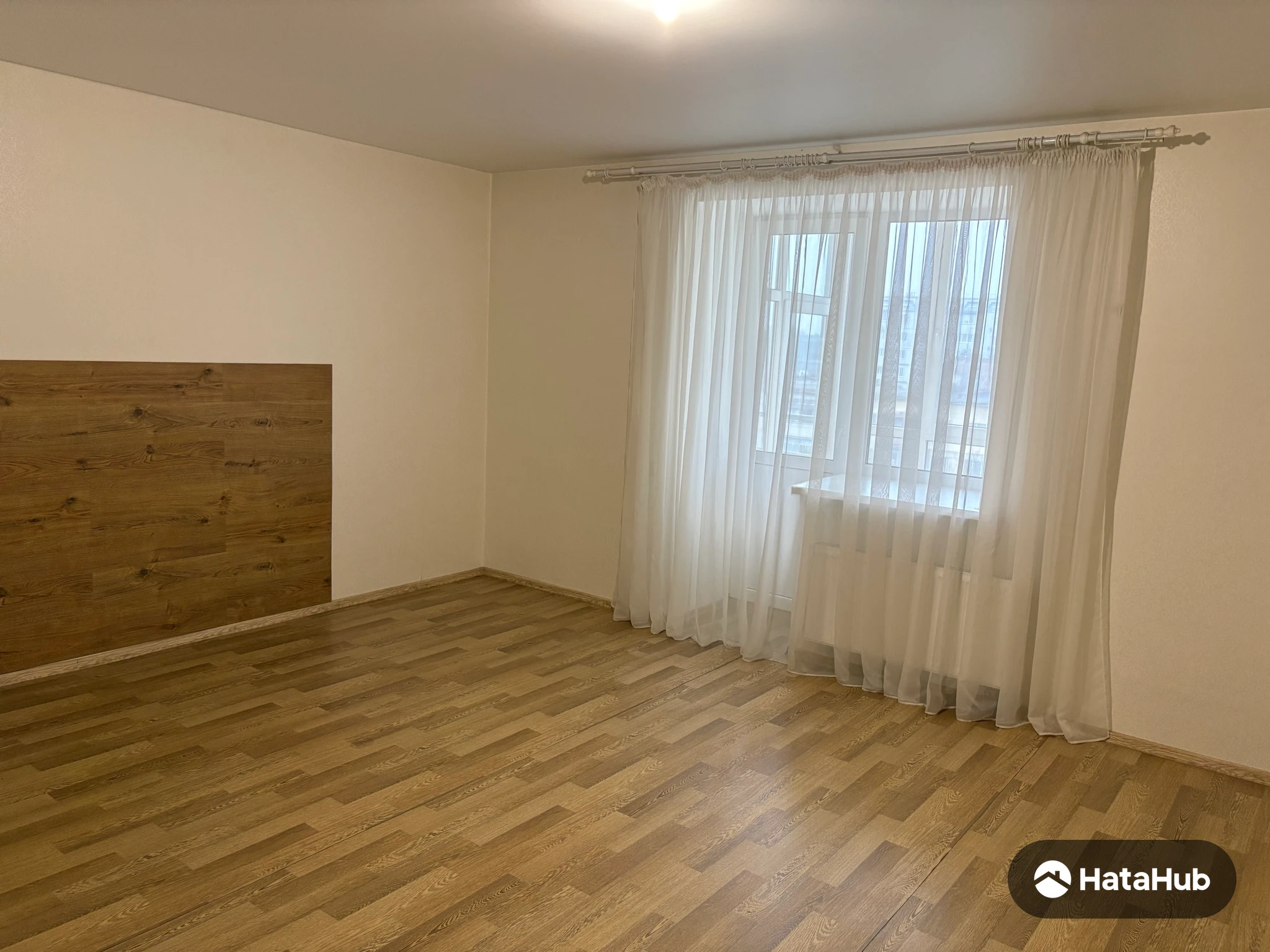 Продаю простору 2-кімнатну квартиру - фото 1