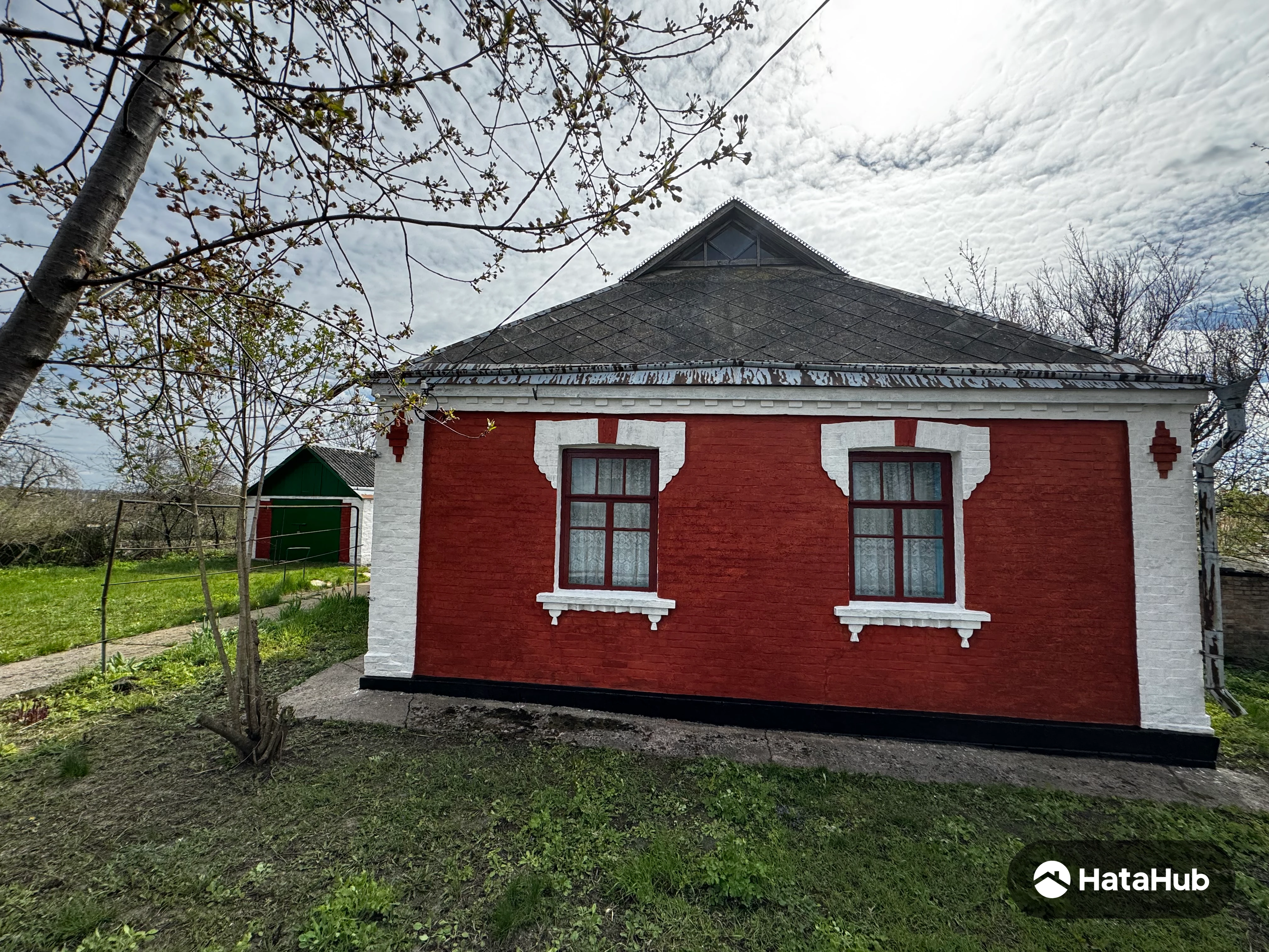 Продається житловий будинок із великою земельною ділянкою в селі Гродзеве, Уманський район, Черкаськ - фото 1