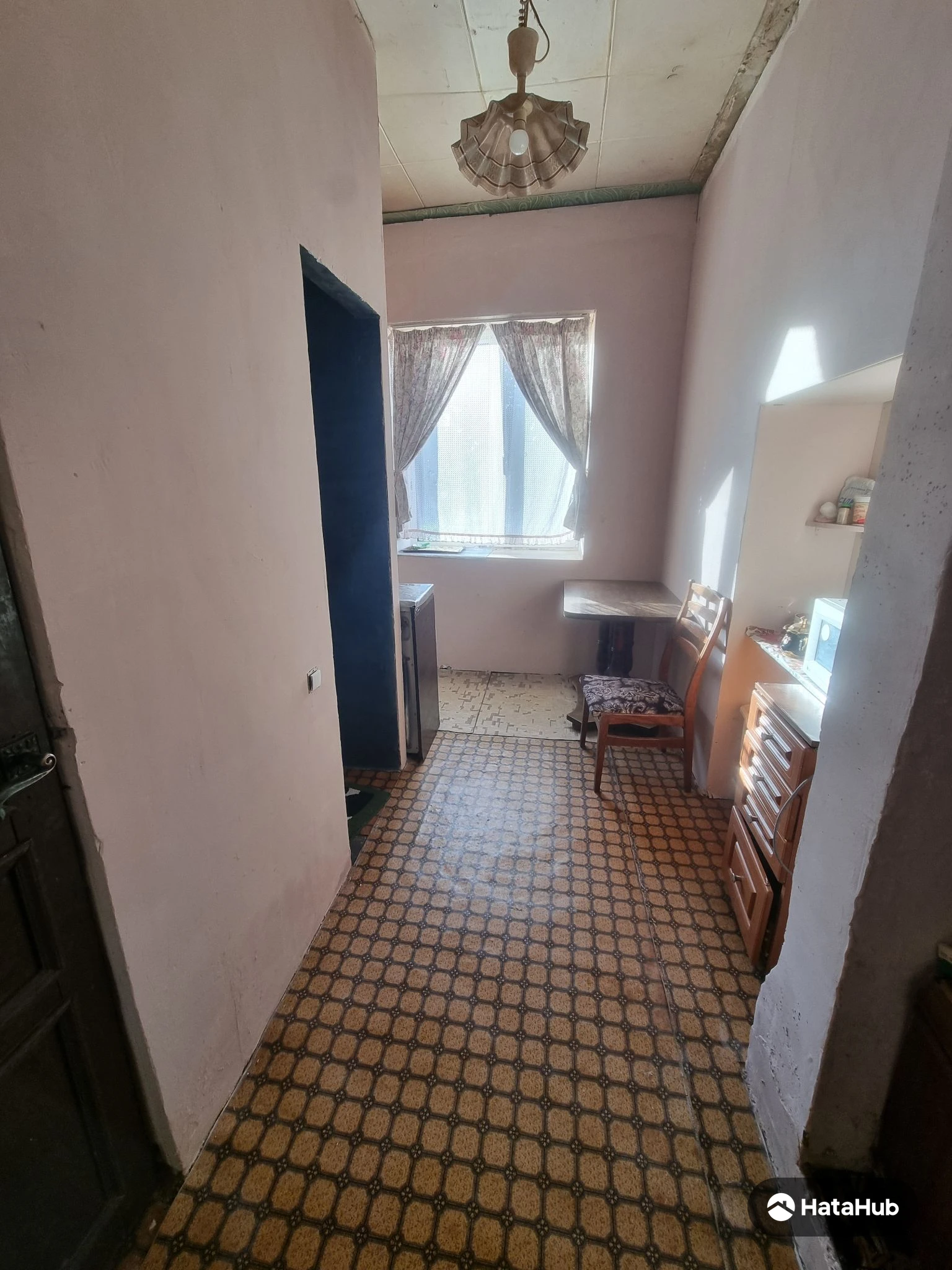 Простора квартира в самому центрі розвиненого селища - фото 1